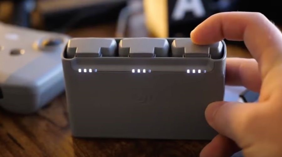 Аккумулятор DJI Mini 2 — все, что вам нужно знать Статус индикатора зарядного устройства-концентратора DJI Mavic Mini 2