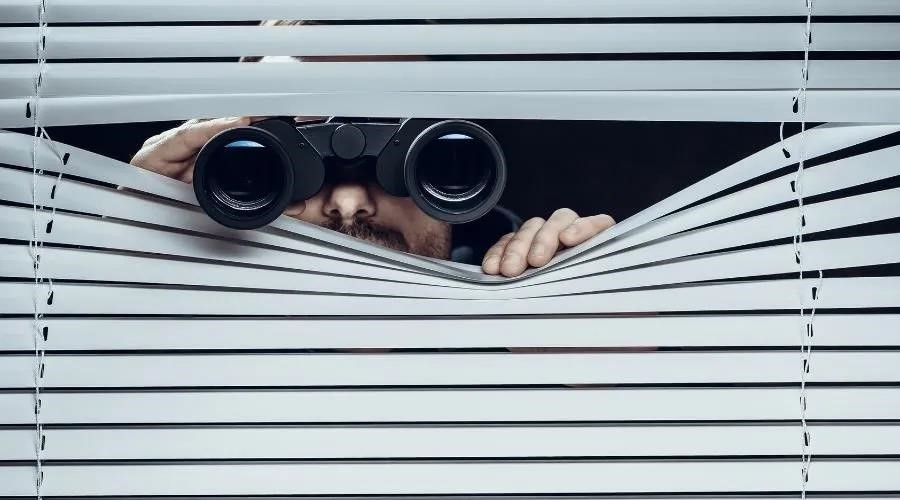 Как понять, что дрон наблюдает за вами ночью? Как понять, что дрон наблюдает за вами ночью?