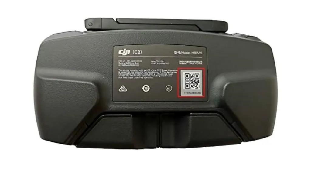 Расположение серийного номера DJI Mavic Mini Серийный номер пульта дистанционного управления DJI Mavic Mini